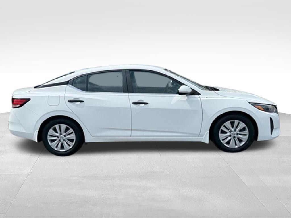 Used 2024 Nissan Sentra S FWD image 9