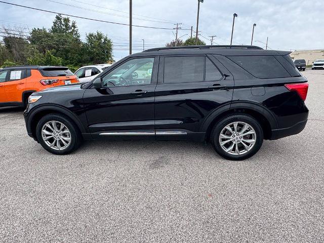 Certified 2023 Ford Explorer XLT w/ Equipment Group 202A AWD/4WD image 2