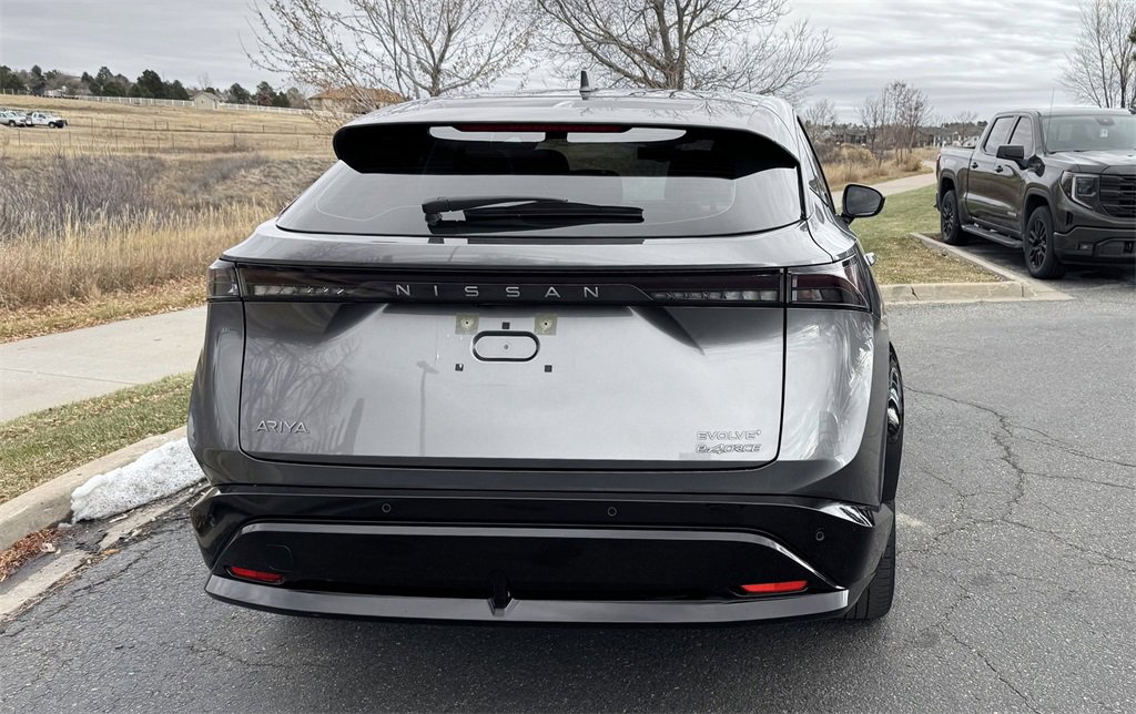 Used 2023 Nissan Ariya AWD image 7