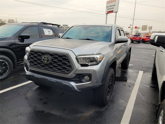 Used 2020 Toyota Tacoma TRD Off-Road image 3
