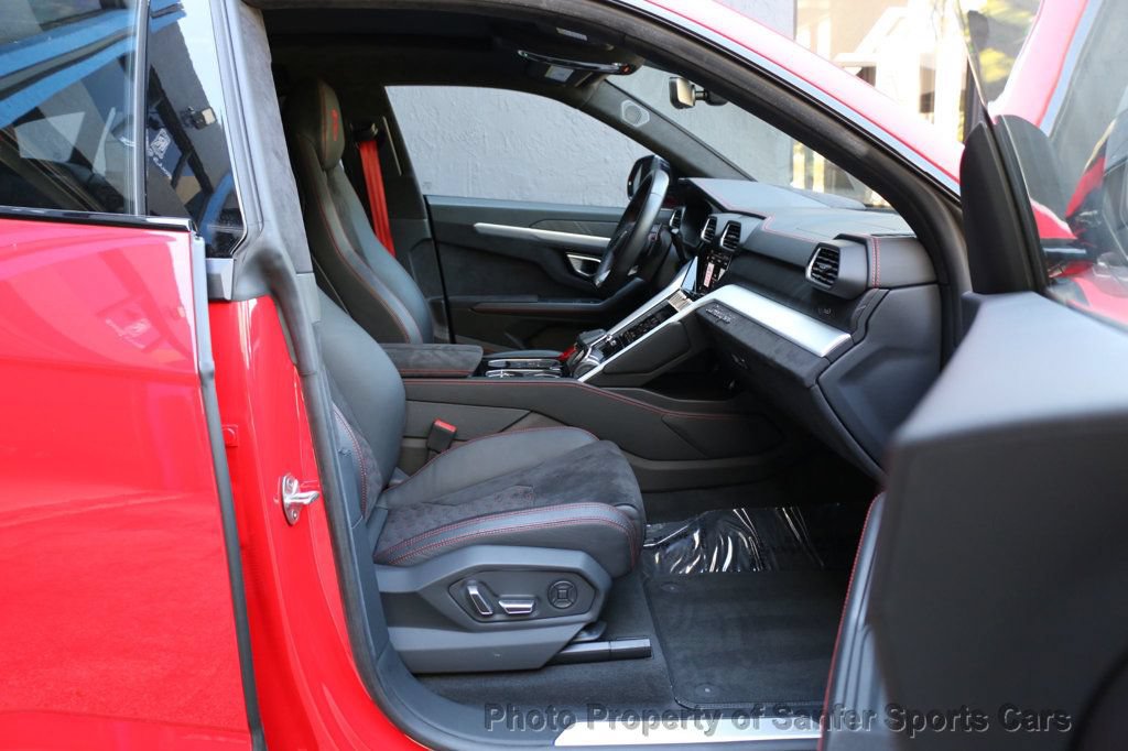 Used 2024 Lamborghini Urus S AWD/4WD image 36