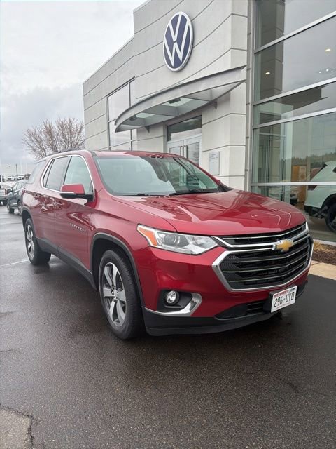 Used 2019 Chevrolet Traverse LT w/ LT Premium Package image 2