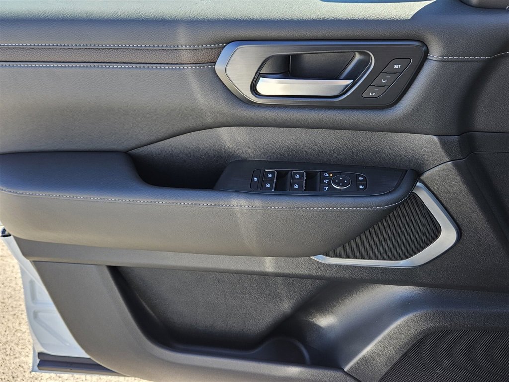 New 2026 Nissan Armada Platinum image 29