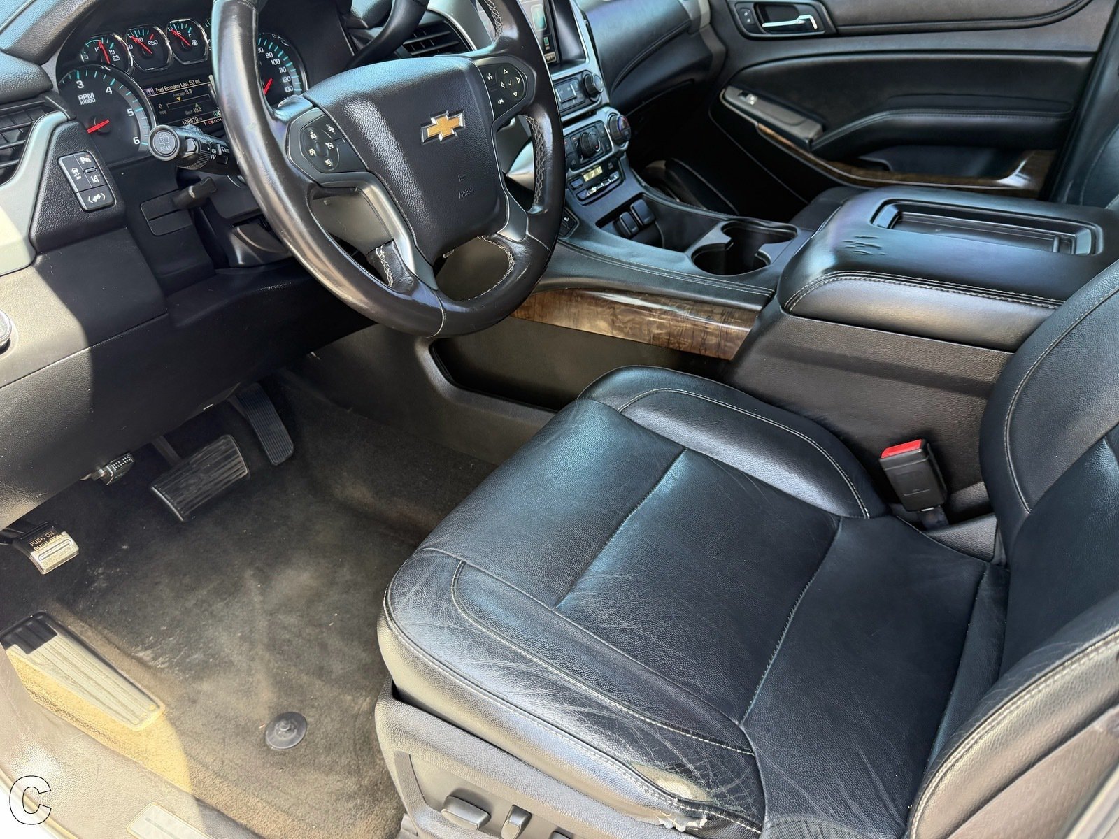 Used 2015 Chevrolet Suburban LT RWD image 20