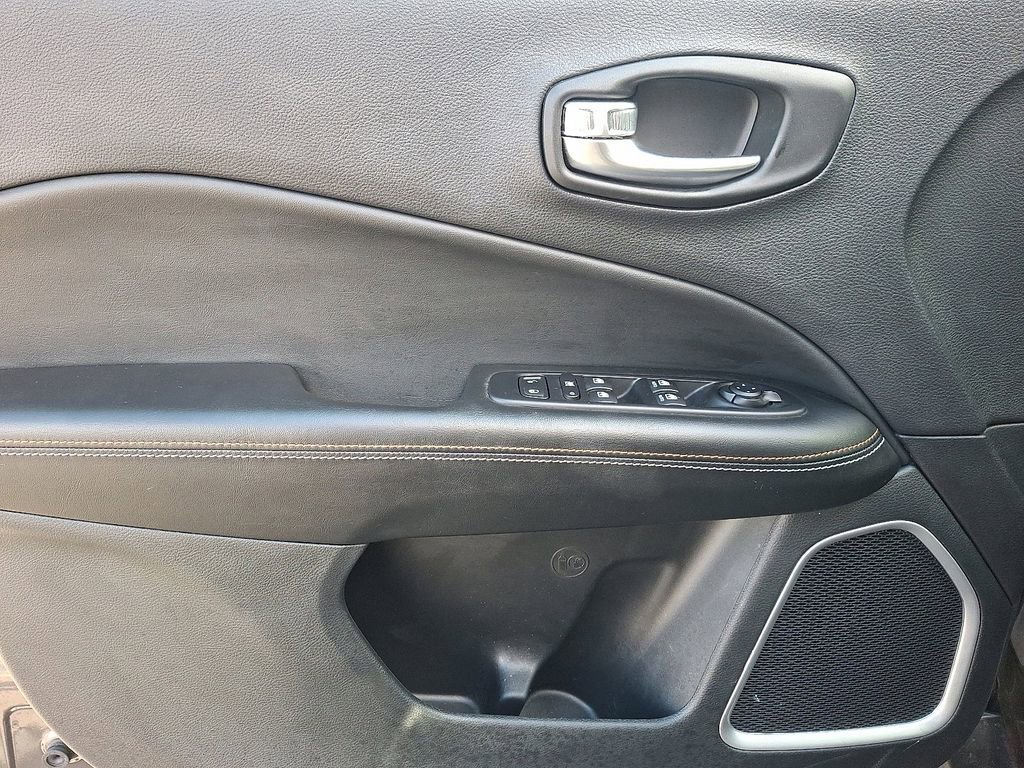 Used 2020 Jeep Compass Latitude w/ Popular Equipment Group image 13