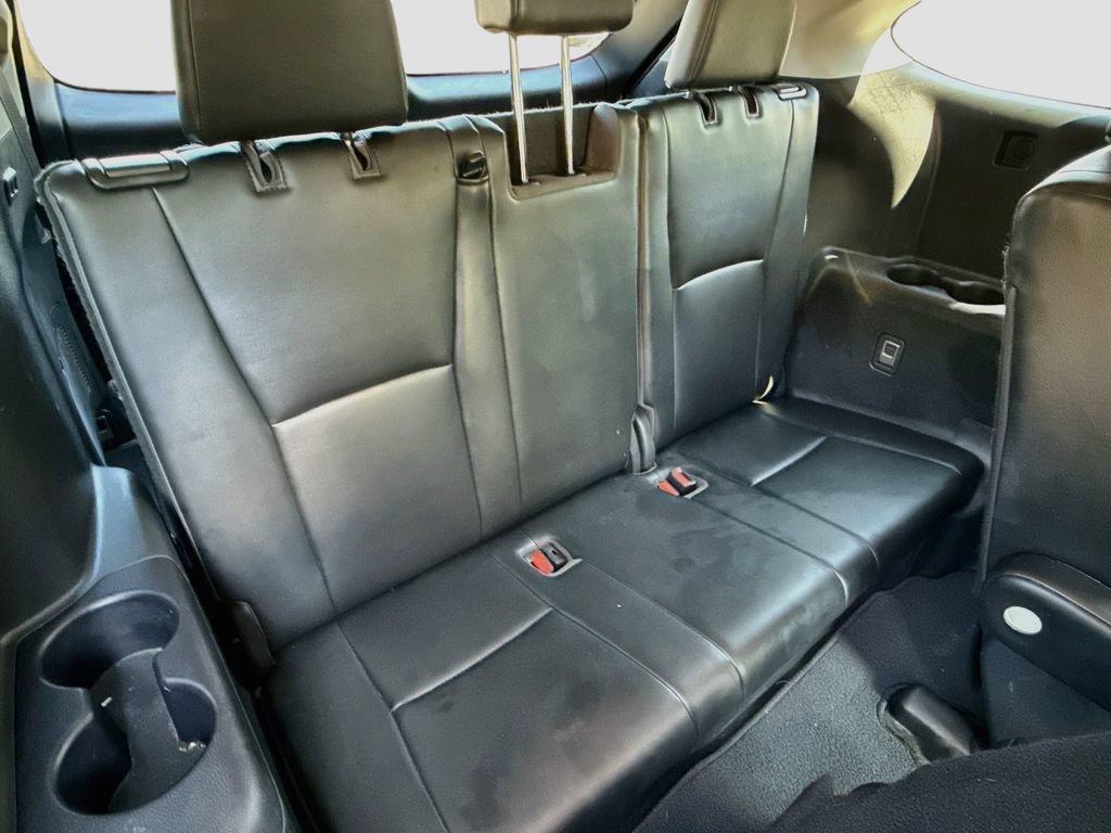 Used 2022 Toyota Highlander XLE AWD/4WD image 30