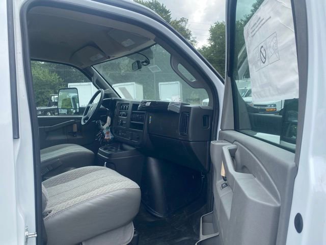 New 2025 Chevrolet Express 3500 w/ Power Convenience Package RWD image 29