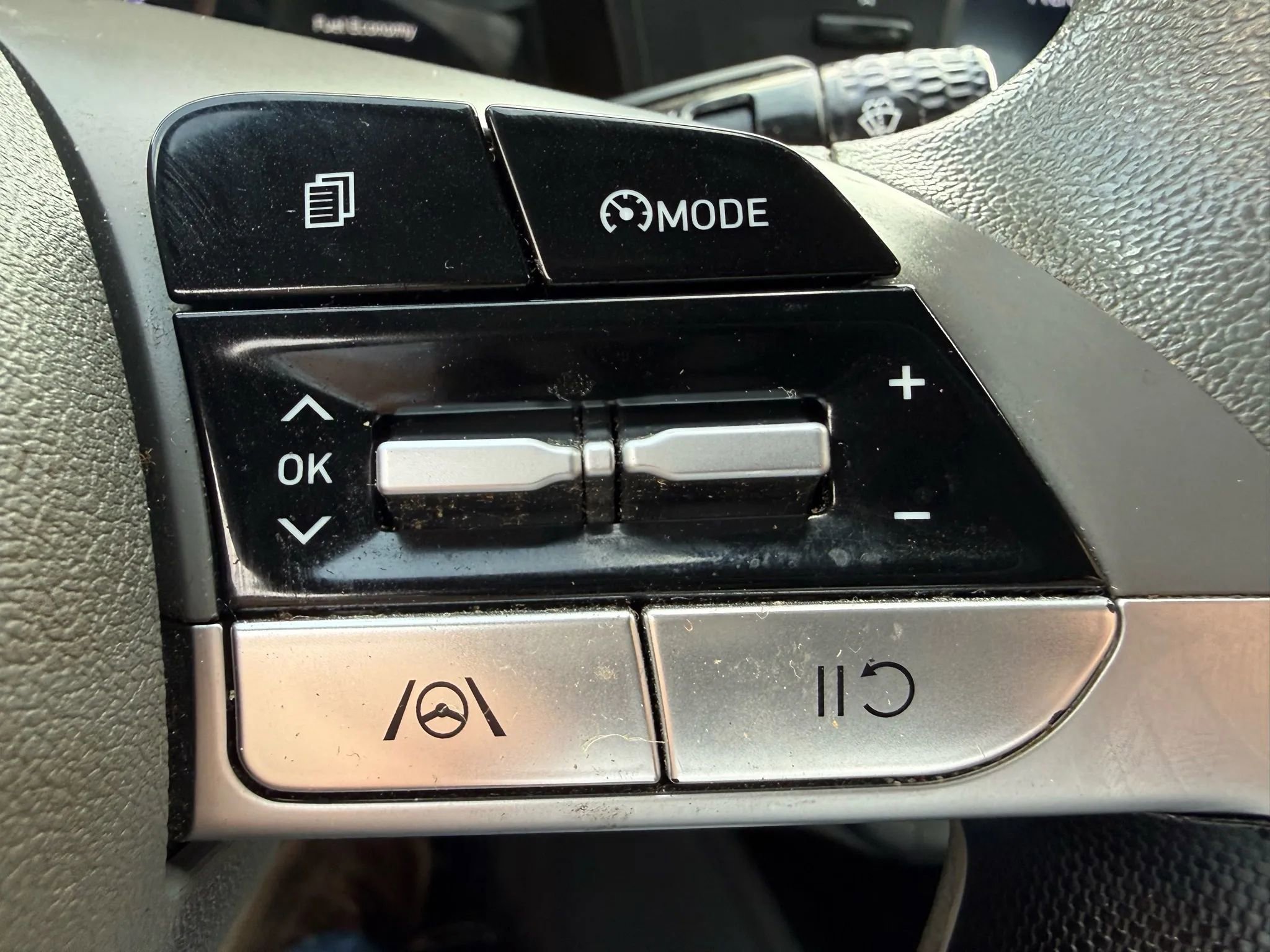 Used 2021 Hyundai Elantra SEL image 15