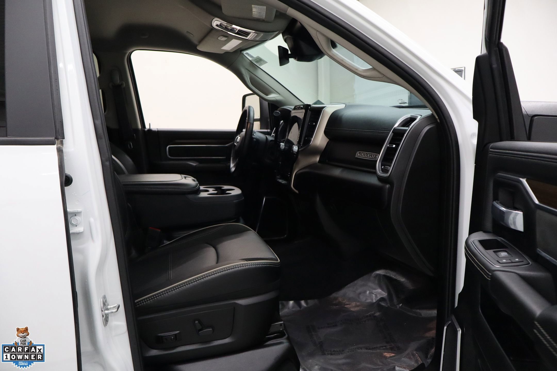 Used 2024 RAM 2500 Laramie w/ Safety Group image 32