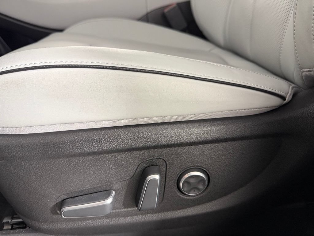 Used 2025 Hyundai Palisade SEL FWD image 24