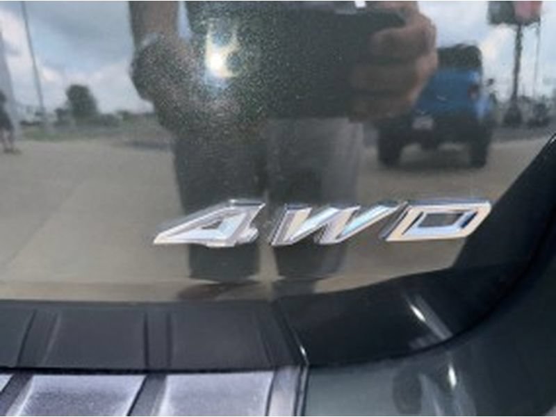 Used 2022 Ford Explorer XLT w/ Equipment Group 202A AWD/4WD image 24