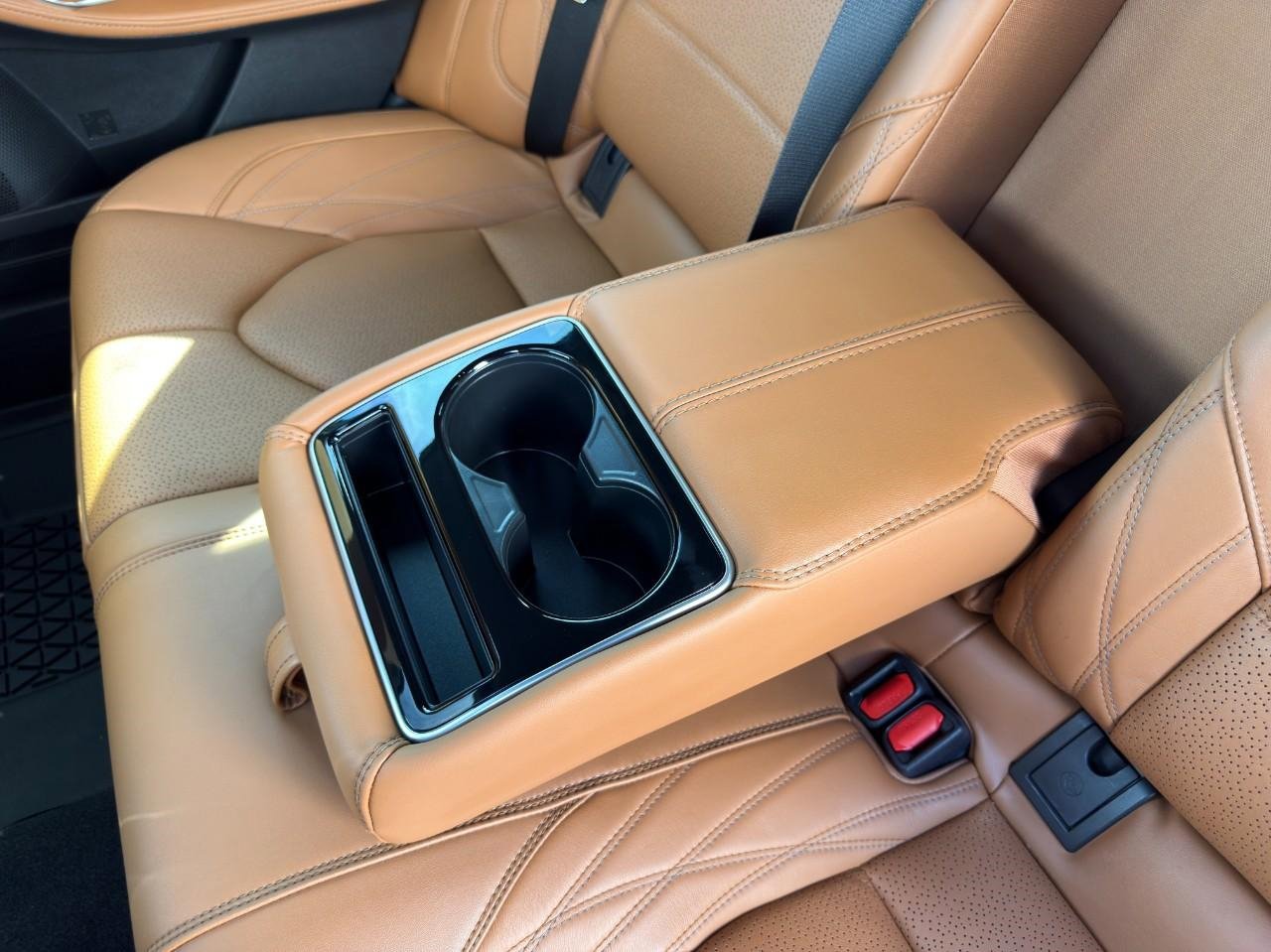 Used 2019 Toyota Avalon Limited w/ Advanced Safety Package FWD image 25