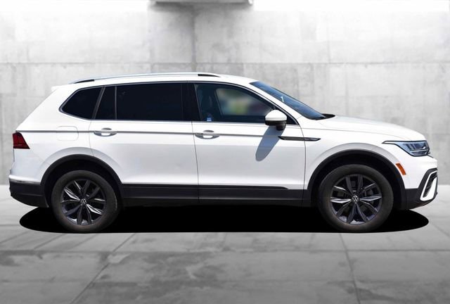 Used 2023 Volkswagen Tiguan SE FWD image 5
