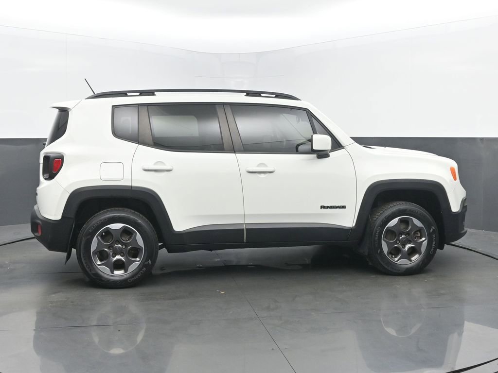 Used 2015 Jeep Renegade Latitude AWD/4WD image 6