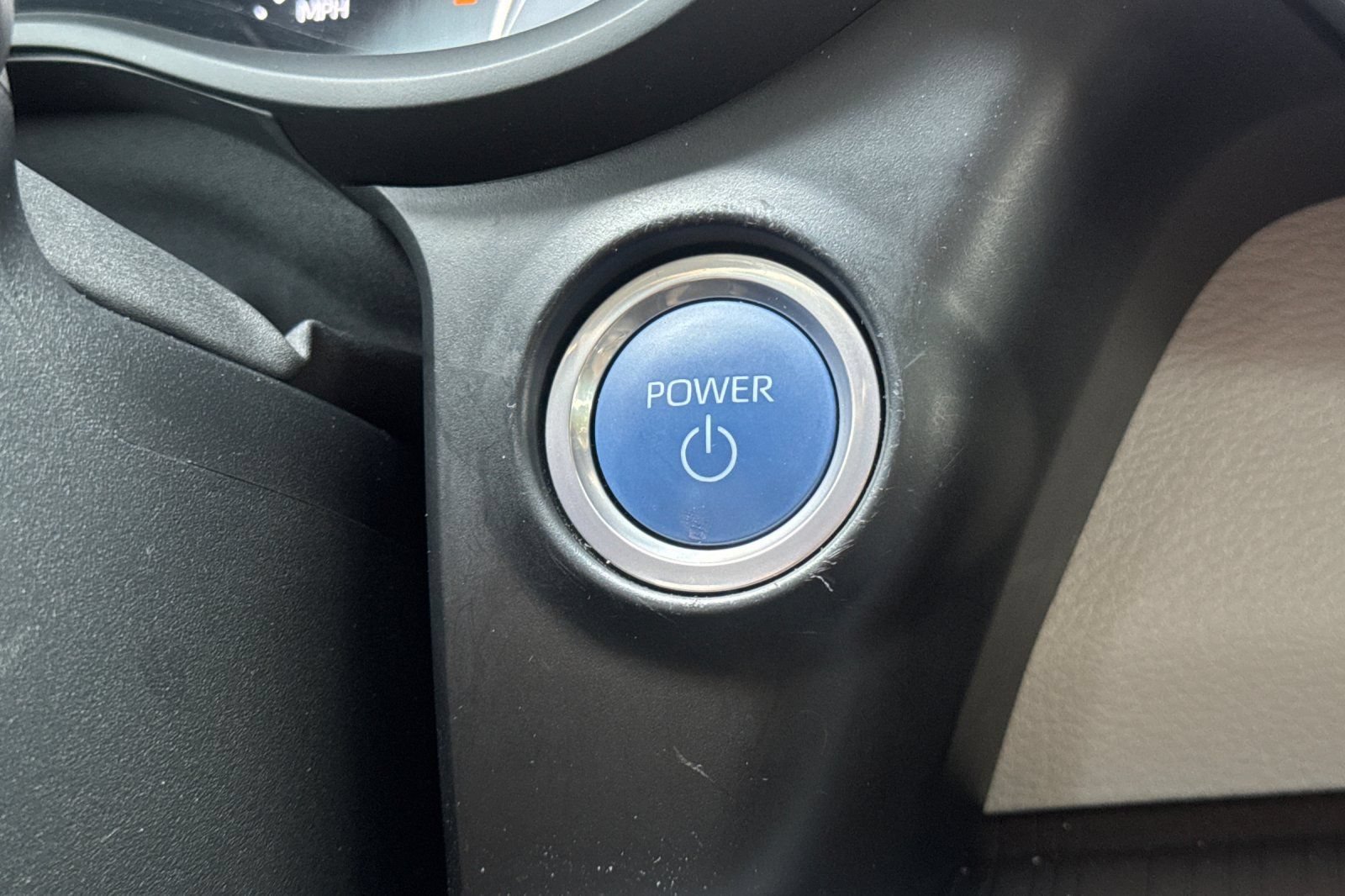 Used 2023 Toyota Sienna LE FWD image 22