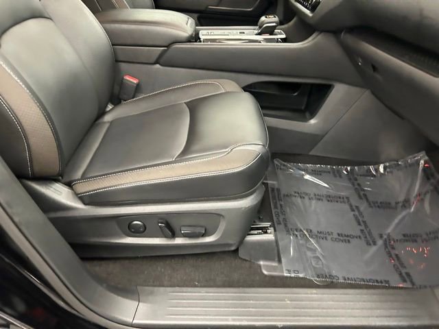 Certified 2024 Nissan Pathfinder SL image 31
