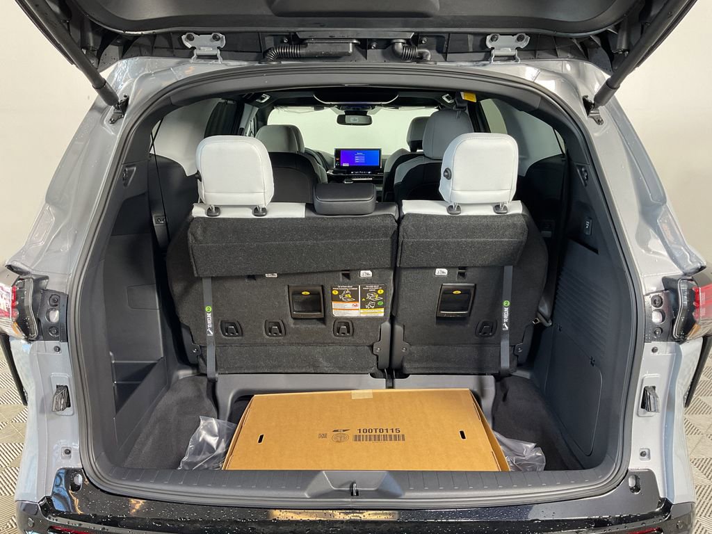 New 2026 Toyota Sienna XSE image 20
