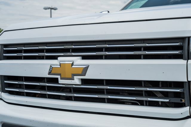 Used 2016 Chevrolet Silverado 2500 LTZ w/ LTZ Plus Package AWD/4WD image 12