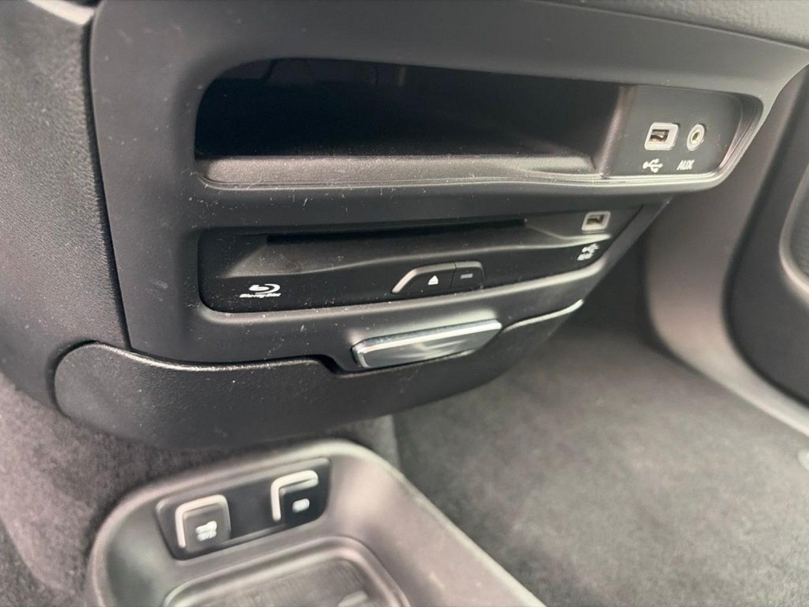 Used 2020 Chrysler Pacifica Limited w/ Advanced Safetytec Group FWD image 19