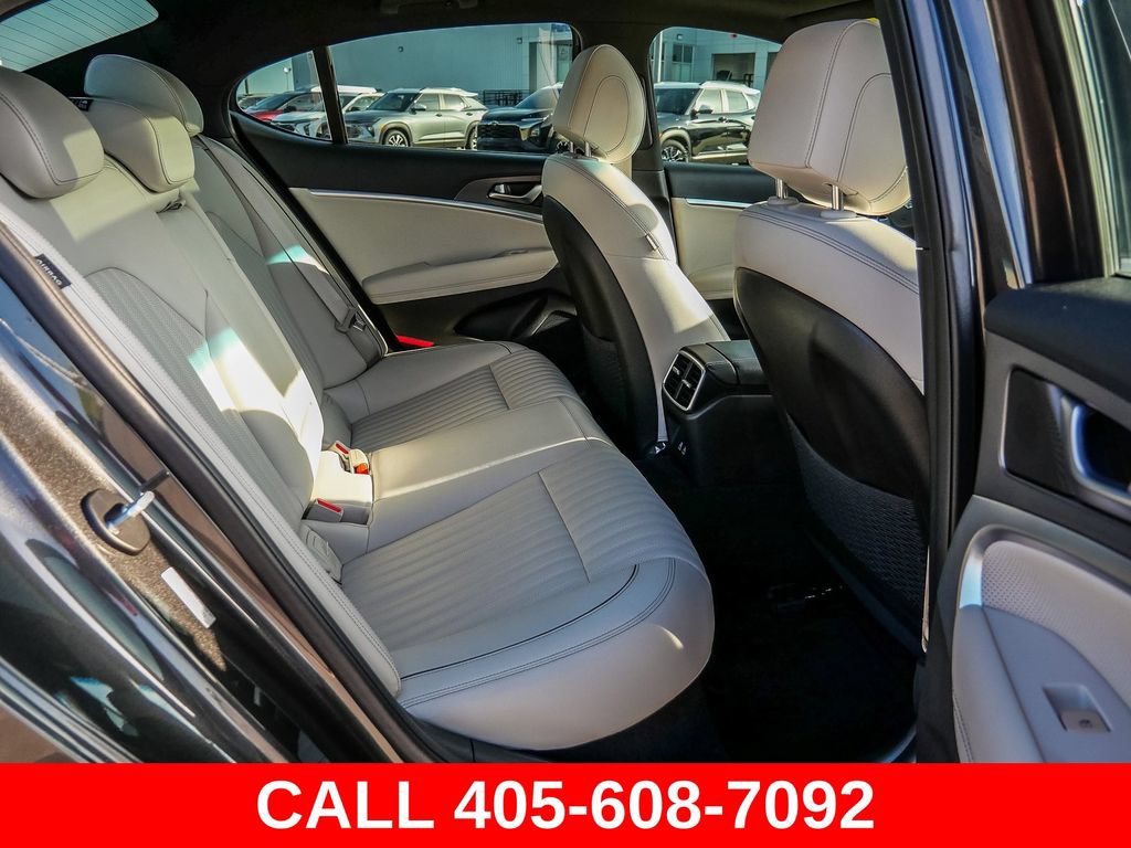 Used 2024 Genesis G70 3.3T Advanced RWD image 23