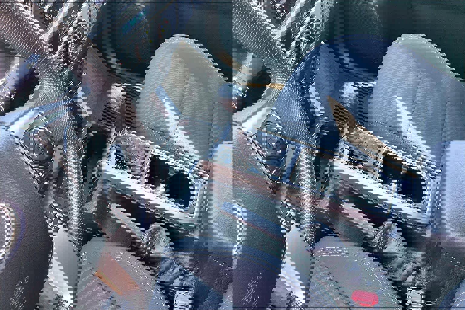 Used 2021 Toyota Tacoma SR5 w/ Trail Edition image 16