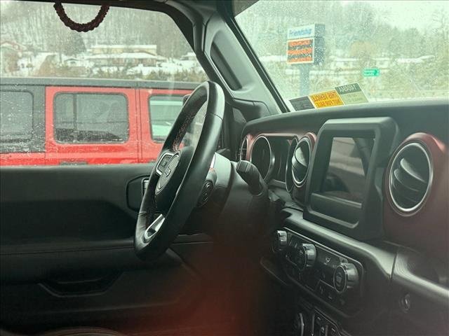 Used 2021 Jeep Wrangler Unlimited Rubicon w/ Xtreme Recon 35" Tire Package image 11