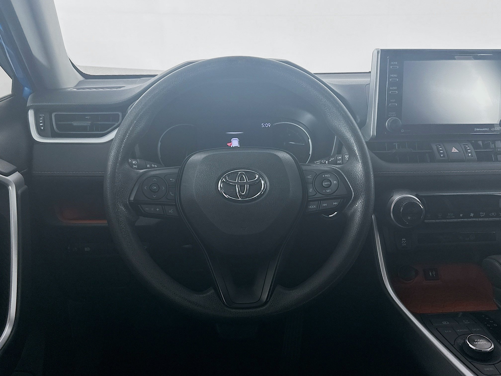 Used 2019 Toyota RAV4 Adventure AWD/4WD image 18