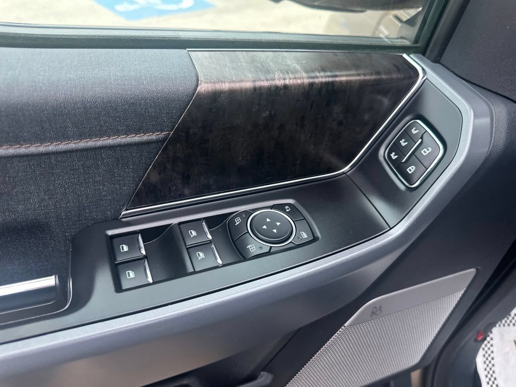 Used 2023 Ford F150 Lightning Lariat AWD/4WD image 15