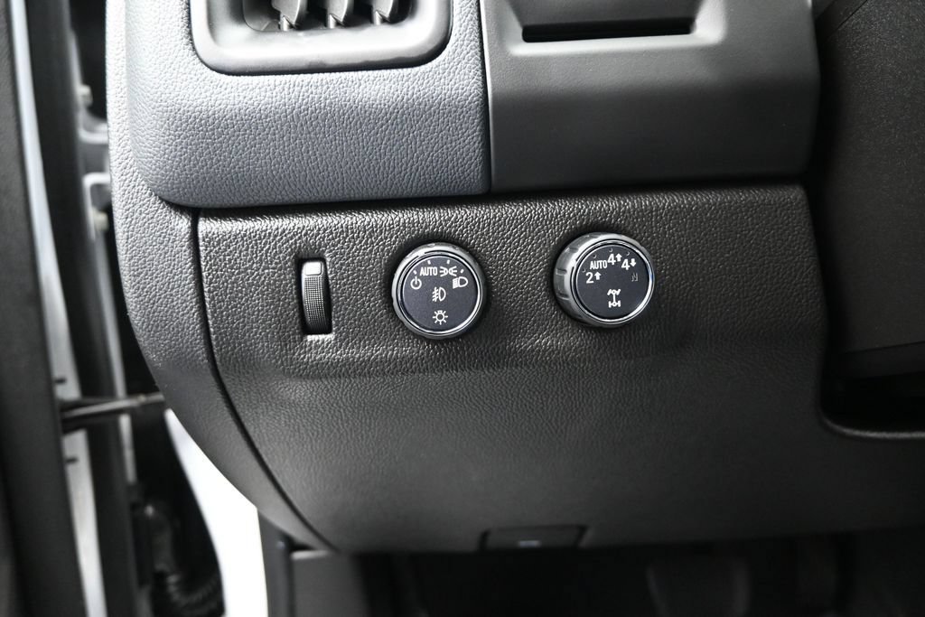 Used 2019 Chevrolet Colorado Z71 AWD/4WD image 17