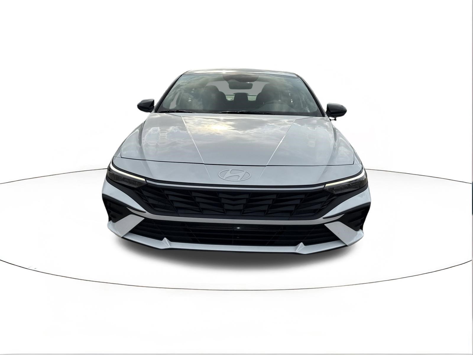 Used 2025 Hyundai Elantra Sport FWD image 8