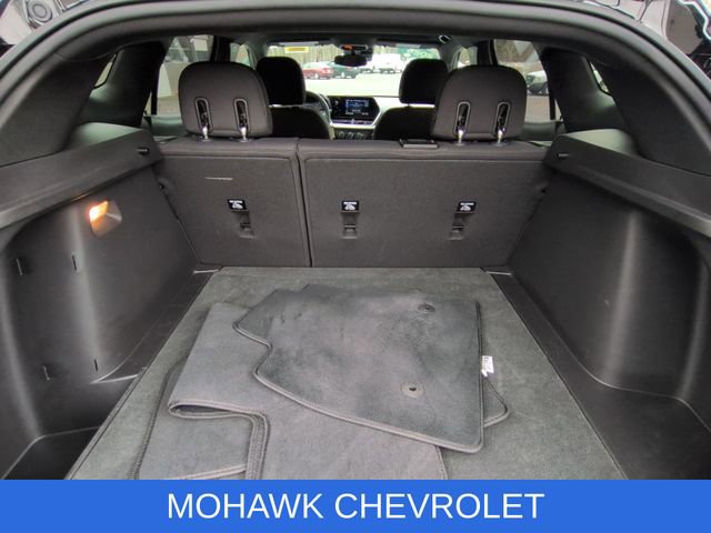 Used 2025 Chevrolet Trax RS w/ Driver Confidence Package image 24