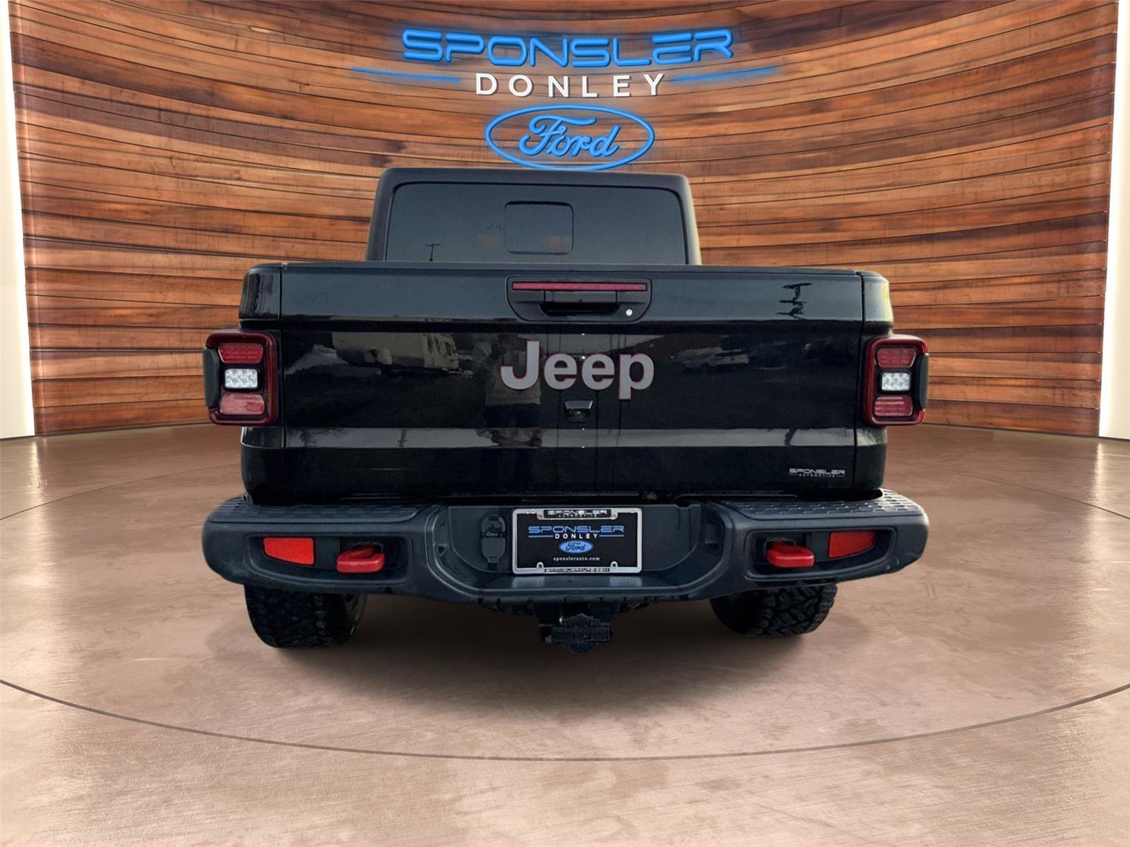 Used 2020 Jeep Gladiator Rubicon image 5
