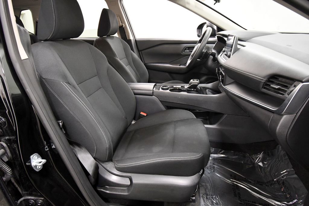 Used 2024 Nissan Rogue S AWD/4WD image 18