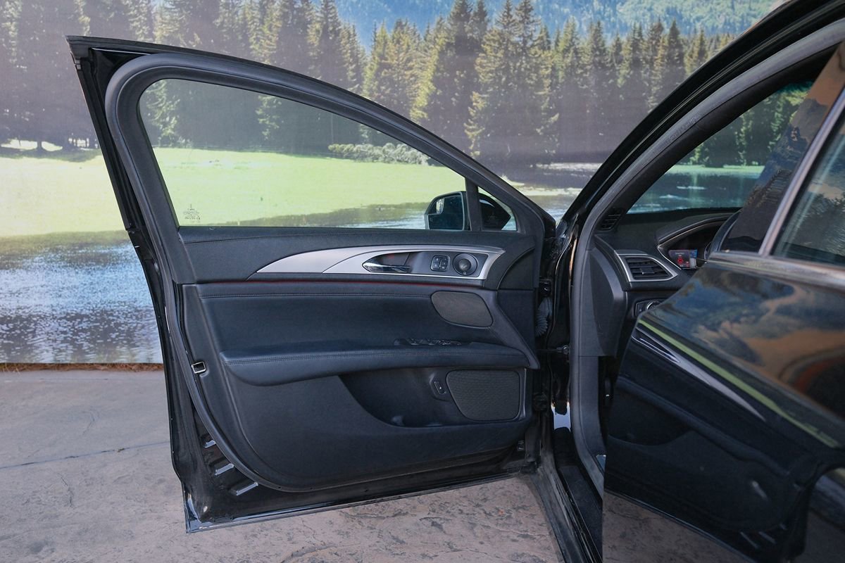 Used 2017 Lincoln MKZ Select FWD image 10