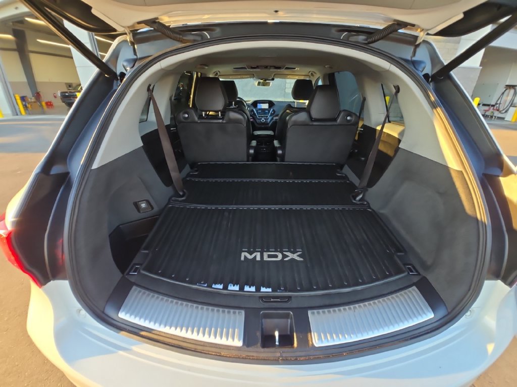 Used 2020 Acura MDX w/ Tech & Entertainment Pkg AWD/4WD image 29