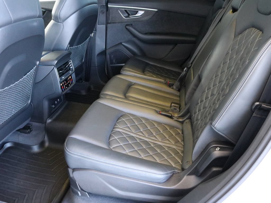 Used 2023 Audi SQ7 Premium Plus AWD/4WD image 33