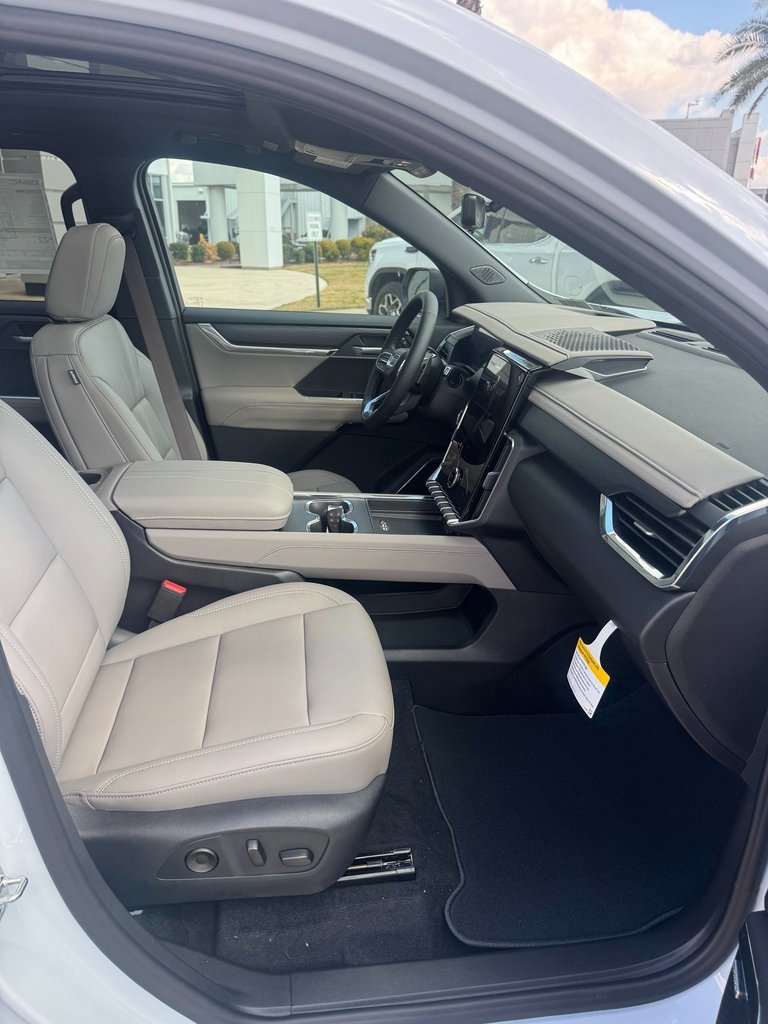 New 2026 GMC Acadia Elevation w/ Elevation Premium Package image 11