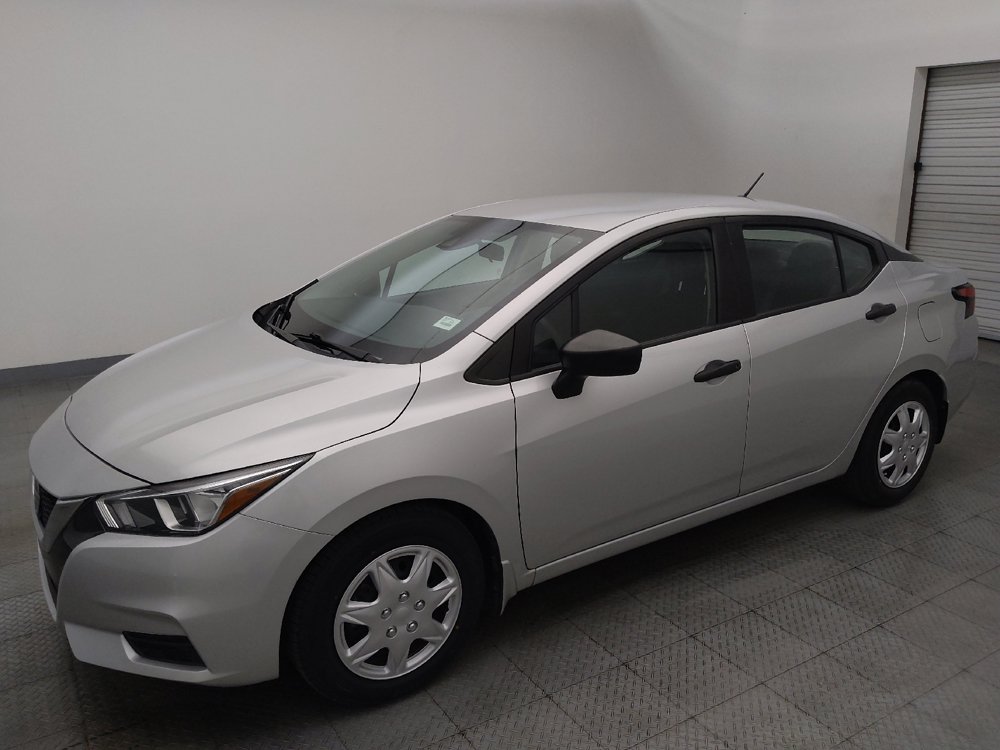 Used 2022 Nissan Versa S FWD image 2