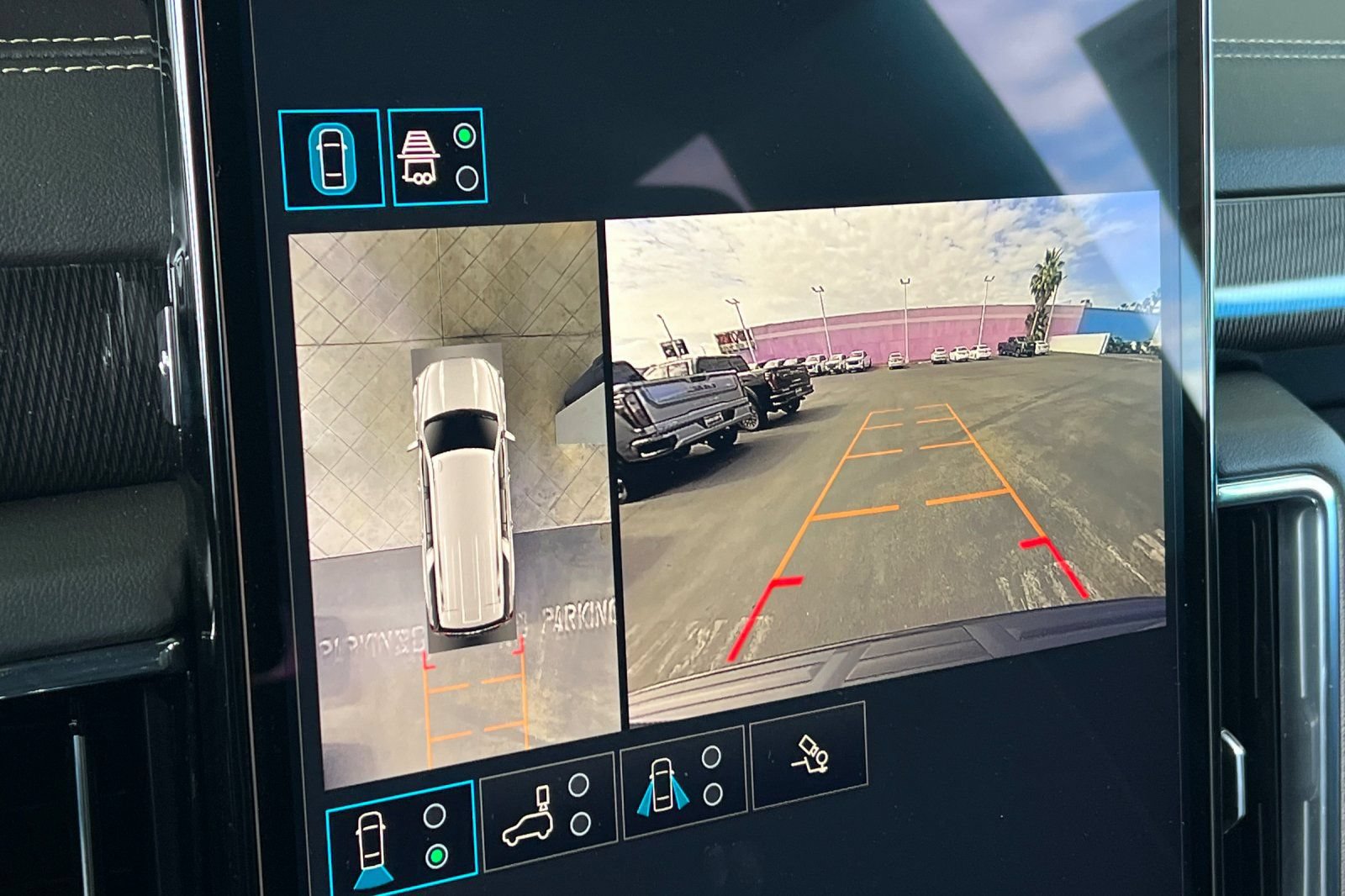 New 2026 GMC Yukon XL Elevation AWD/4WD image 18