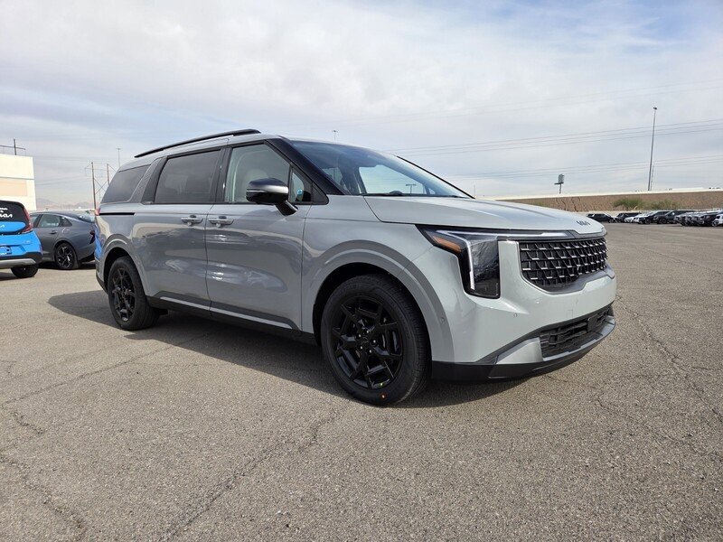 New 2026 Kia Carnival SX w/ SX Dark Edition Package FWD image 2