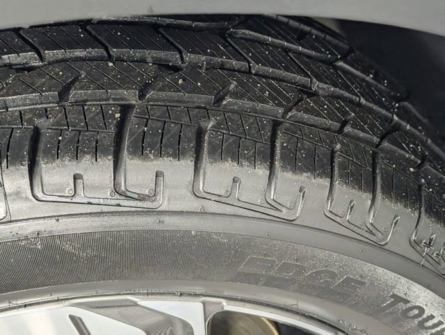 Used 2023 Hyundai Santa Fe SEL image 9