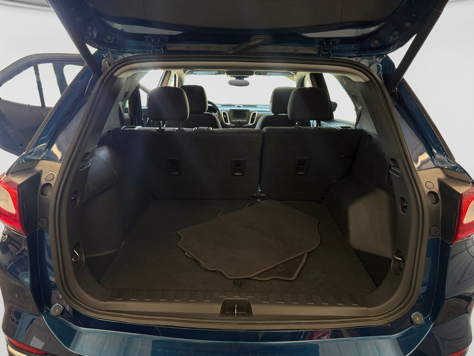 Used 2021 Chevrolet Equinox LT AWD/4WD image 17