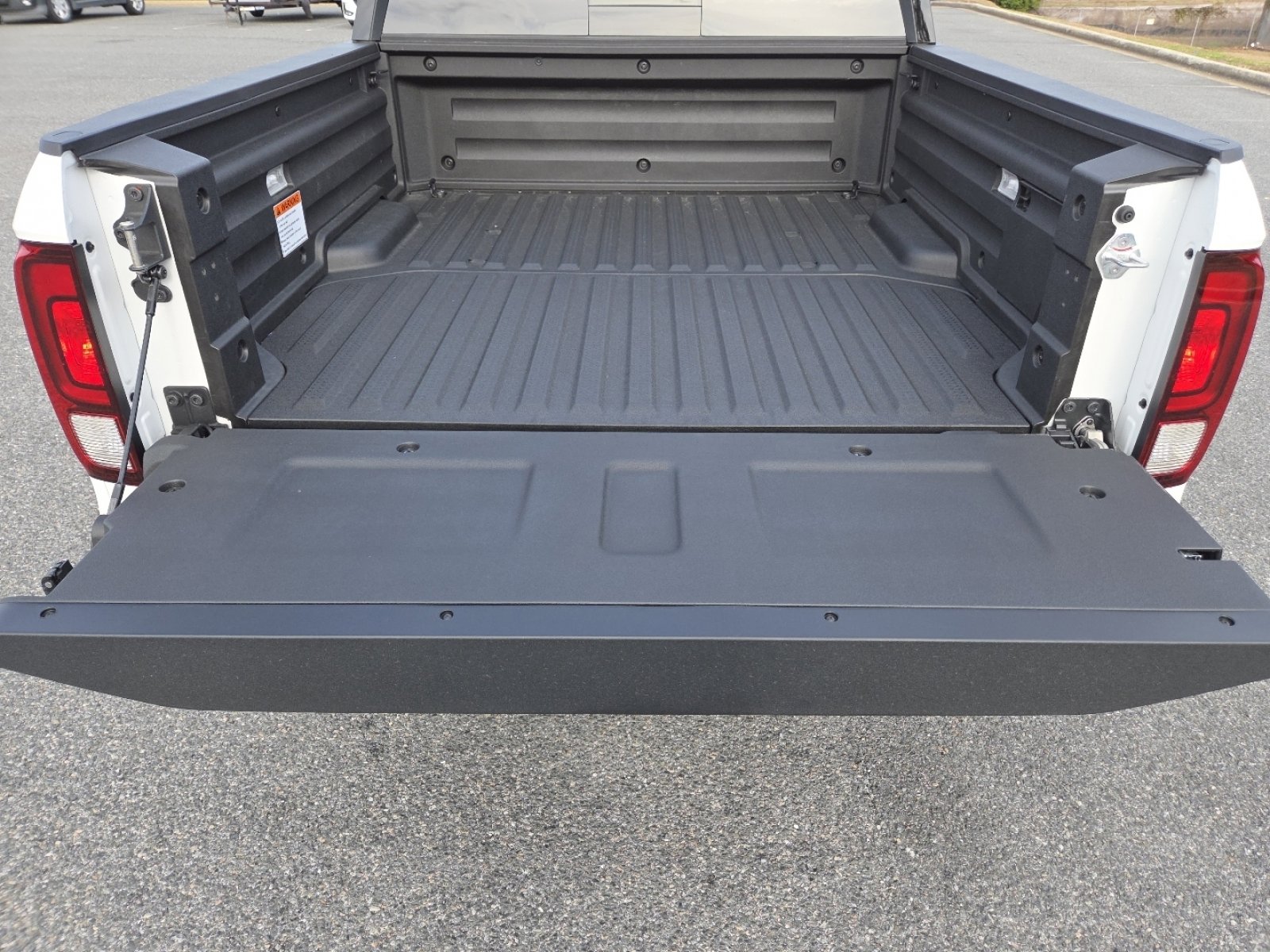 New 2026 Honda Ridgeline Black Edition image 23