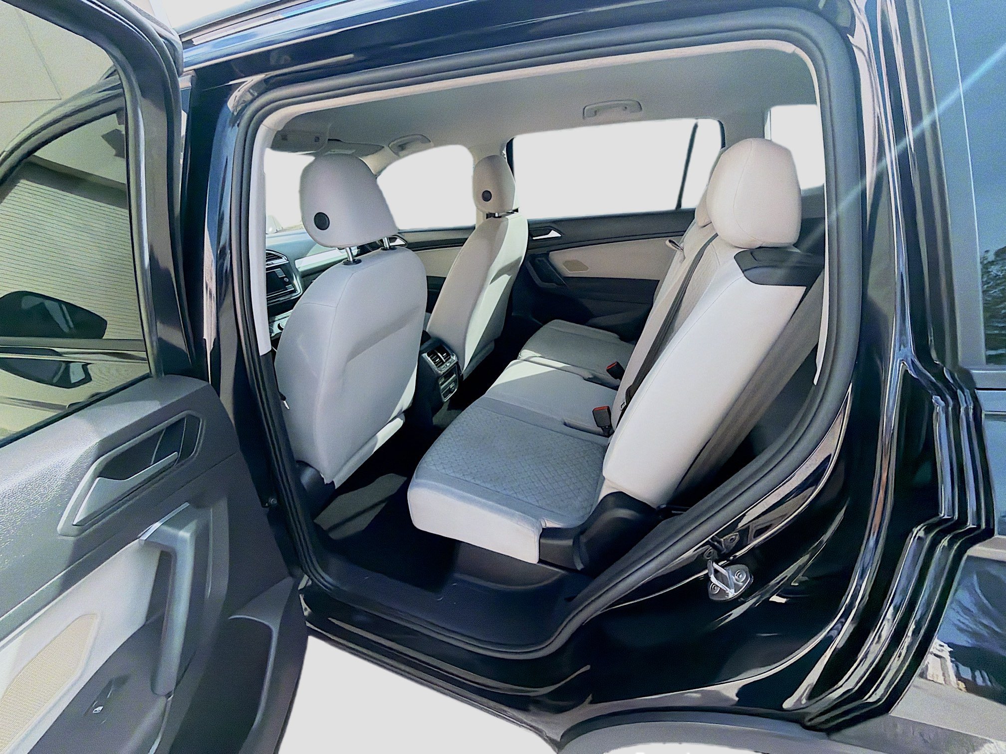 Used 2019 Volkswagen Tiguan S w/ Driver Assistance Package FWD image 23