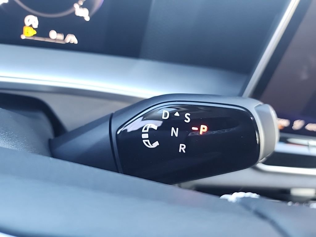 New 2026 Volkswagen Tiguan SE image 21