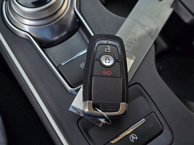 Used 2024 Ford Edge SE image 34