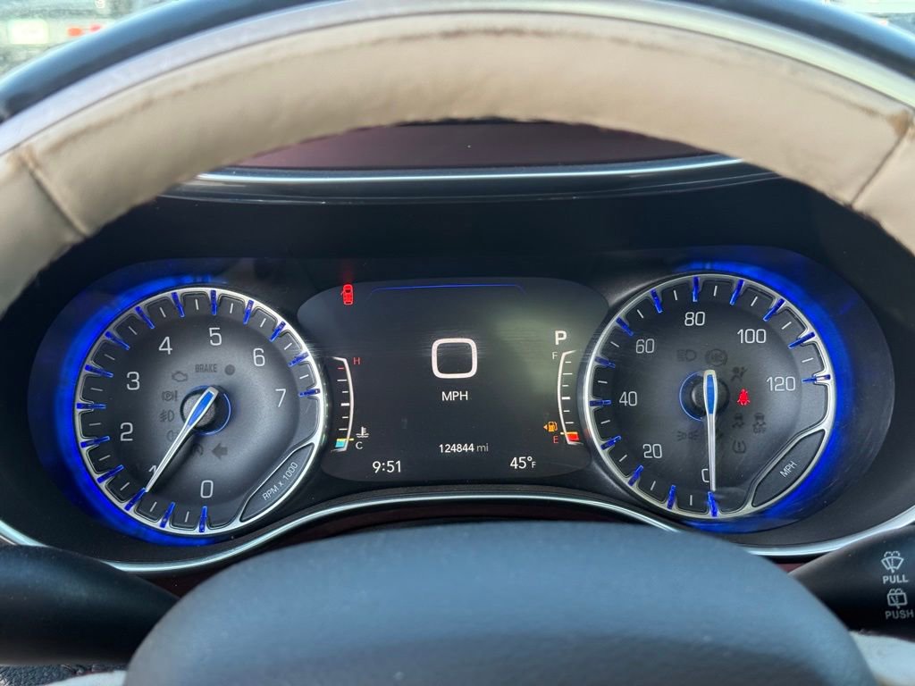 Used 2020 Chrysler Pacifica Limited image 17