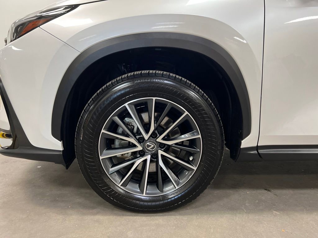 Used 2022 Lexus NX 250 FWD w/ Towing Package (2000 Lbs) image 30