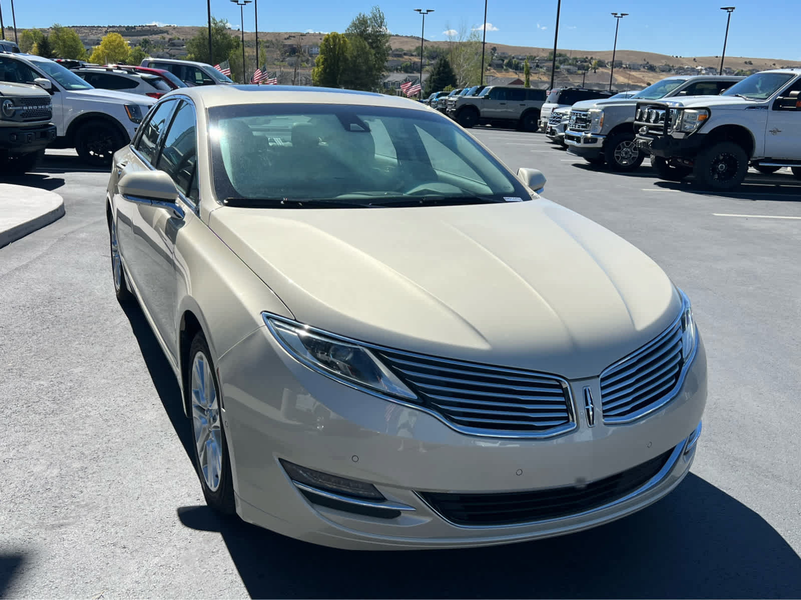 Used 2014 Lincoln MKZ Hybrid w/ Equipment Group 202A Reserve FWD image 4