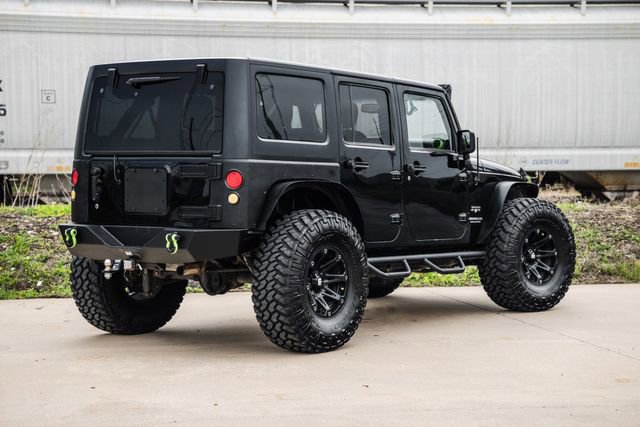 Used 2016 Jeep Wrangler Unlimited Sahara w/ Connectivity Group AWD/4WD image 50